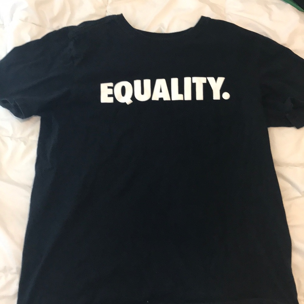 Nike EQUALITY T-Shirt